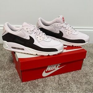 Nike White and Black Nike Airmax 90 LTR Athletic Shoes